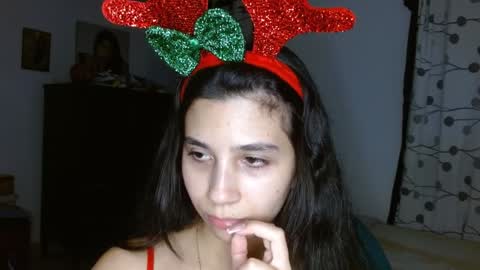 Snapshot of mia__lopez_ chatting on December 31, 11:06 pm Mia online show from December 31, 11:06 pm