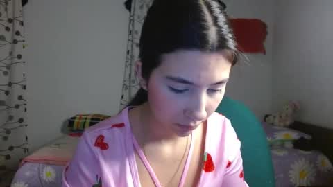 Snapshot of mia__lopez_ chatting on February 15, 11:36 pm Mia online show from February 15, 11:36 pm