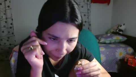 Snapshot of mia__lopez_ chatting on February 27, 4:20 am Mia online show from February 27, 4:20 am