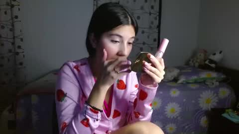 Snapshot of mia__lopez_ chatting on March 4, 11:32 pm Mia online show from March 4, 11:32 pm