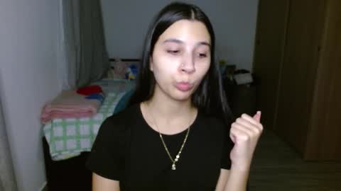 Snapshot of mia__lopez_ chatting on September 22, 3:41 am Mia online show from September 22, 3:41 am