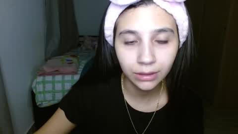 Snapshot of mia__lopez_ chatting on September 23, 5:32 am Mia online show from September 23, 5:32 am