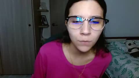Snapshot of mia__lopez_ chatting on December 5, 2:42 am Mia online show from December 5, 2:42 am