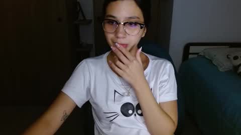 Mia online show from February 18, 6:31 am