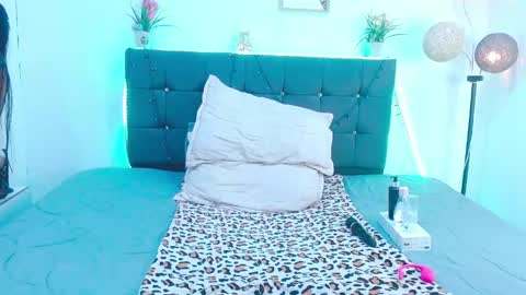 Snapshot of mia__xx1 chatting on May 17, 4:43 am C A L L M E M I A online show from May 17, 4:43 am