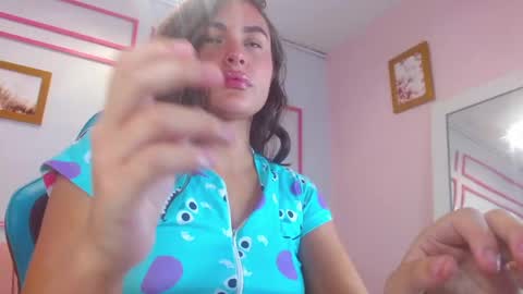 Snapshot of mia_adams_a_ chatting on February 21, 1:11 am Mia online show from February 21, 1:11 am