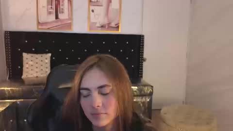 Snapshot of mia_adams_a_ chatting on September 10, 9:59 pm Mia online show from September 10, 9:59 pm