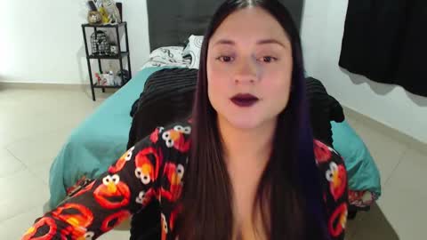 mia online show from December 2, 1:14 am