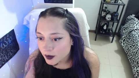 mia online show from March 6, 2:09 am