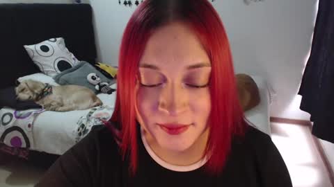 mia online show from June 14, 5:26 pm