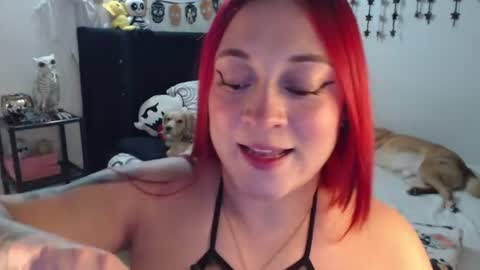 mia online show from July 30, 11:37 pm