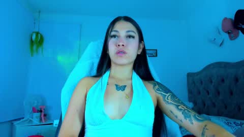 mia_adamsxxx online show from September 16, 1:50 am