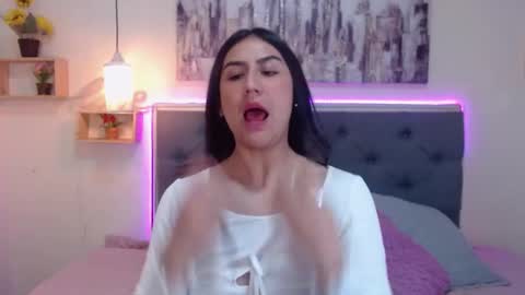 Snapshot of mia_ayra chatting on October 10, 3:11 pm M I A A Y R A online show from October 10, 3:11 pm