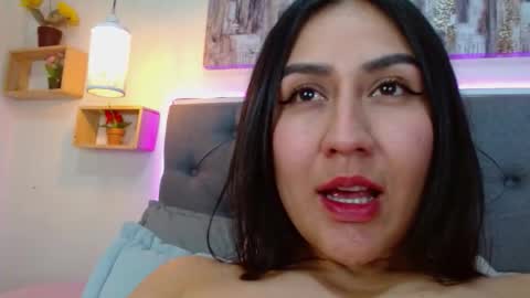 Snapshot of mia_ayra chatting on November 21, 4:05 pm M I A A Y R A online show from November 21, 4:05 pm