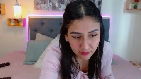 Snapshot of mia_ayra chatting on November 22, 3:55 pm M I A A Y R A online show from November 22, 3:55 pm