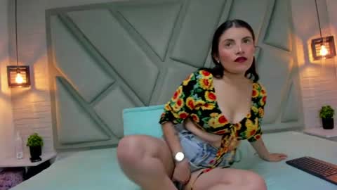 Snapshot of mia_blaire chatting on June 17, 9:16 pm mia_blaire online show from June 17, 9:16 pm