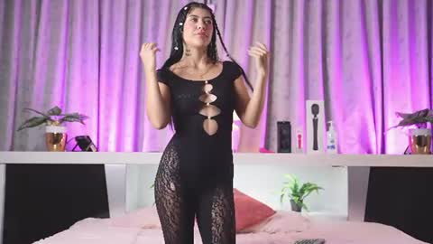 Snapshot of mia_buny_ chatting on June 10, 12:26 pm mia_buny_ online show from June 10, 12:26 pm