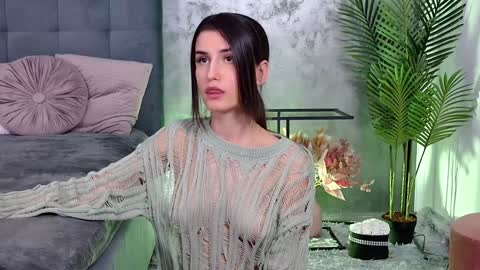 Snapshot of mia_carter99 chatting on January 11, 9:25 pm Freya Allen online show from January 11, 9:25 pm