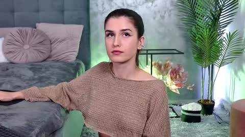 Snapshot of mia_carter99 chatting on January 13, 11:06 pm Freya Allen online show from January 13, 11:06 pm