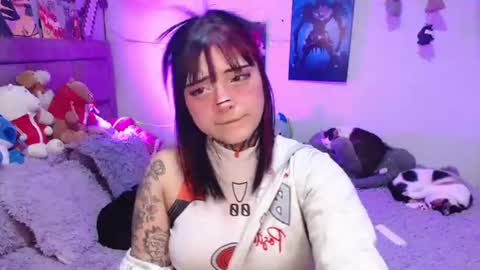 Snapshot of mia_cat05 chatting on July 11, 5:32 am Mia online show from July 11, 5:32 am
