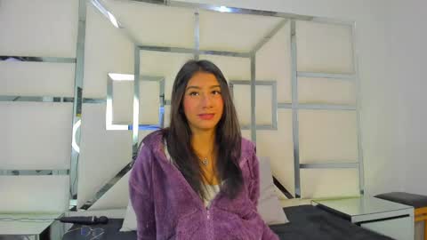 mia_clark18 online show from October 10, 3:38 am