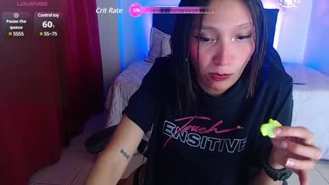 Snapshot of mia_collens_ chatting on February 4, 2:07 am MIA online show from February 4, 2:07 am