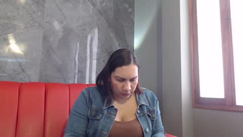 Snapshot of mia_coral1 chatting on March 22, 5:05 pm Mia online show from March 22, 5:05 pm