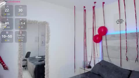 Snapshot of mia_corner chatting on February 18, 6:42 am mia_corner online show from February 18, 6:42 am