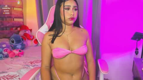 Mia online show from January 23, 5:24 am