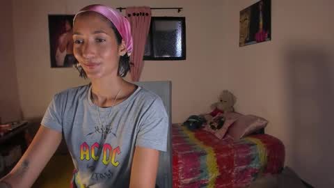 Snapshot of mia_crazysweet chatting on March 1, 5:26 pm Mia Sandoval online show from March 1, 5:26 pm