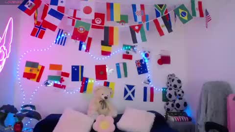 mia_cute_girl online show from June 27, 11:59 am