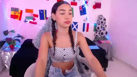 mia_cute_girl online show from June 29, 6:08 pm