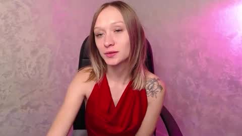 Snapshot of mia_cuteu chatting on September 16, 2:01 am Mia online show from September 16, 2:01 am