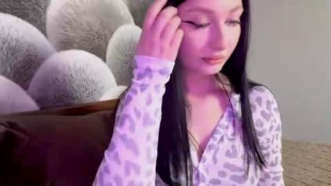 Mia online show from July 10, 4:28 am