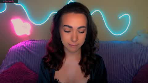 mia_cutie77 online show from November 3, 10:38 am