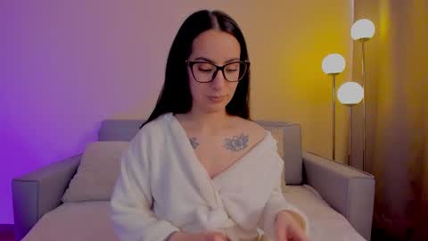 Sarah Luna online show from February 12, 6:58 pm