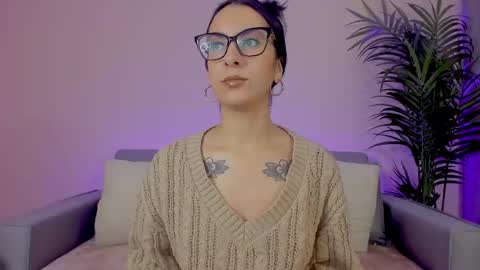 Sarah Luna online show from May 4, 12:12 pm