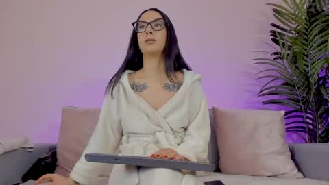 Sarah Luna online show from May 18, 12:22 pm