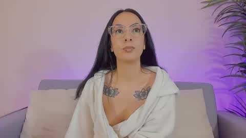 Sarah Luna online show from June 22, 1:19 pm