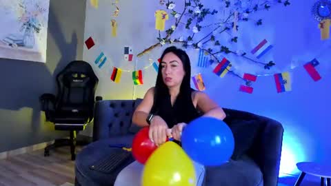 mia_davis__ online show from June 13, 11:52 am