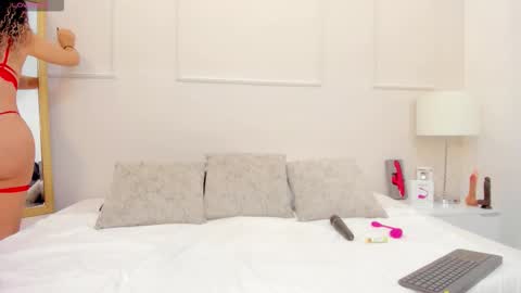 mia_dolcee online show from October 22, 11:54 am