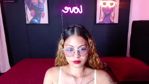 Snapshot of mia_esclusive chatting on June 17, 8:10 pm mia_esclusive online show from June 17, 8:10 pm