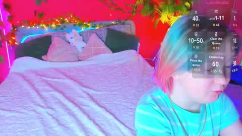 Mia online show from February 4, 7:03 am