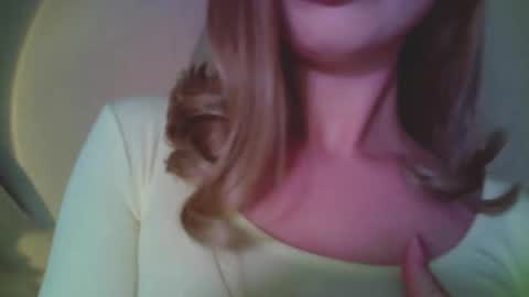 Snapshot of mia_fleur_ chatting on March 6, 9:33 pm Mia online show from March 6, 9:33 pm