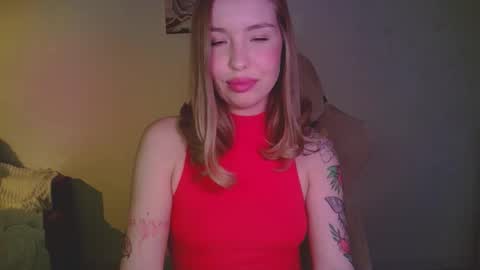 Snapshot of mia_fleur_ chatting on March 23, 9:30 pm Mia online show from March 23, 9:30 pm