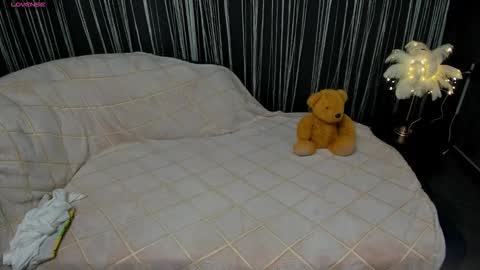 mia_flicker online show from September 12, 1:06 am