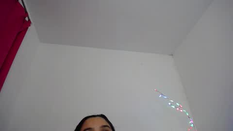 Snapshot of mia_foox29 chatting on December 3, 12:14 pm M I A online show from December 3, 12:14 pm