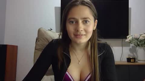 mia_fride1 online show from December 19, 3:30 pm