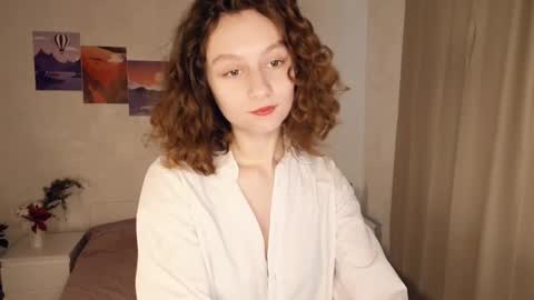 Mia  online show from January 26, 9:40 am