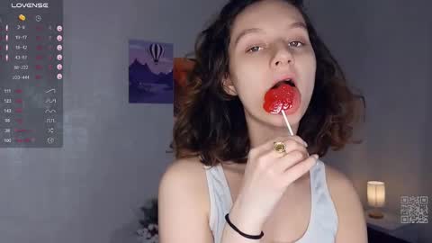 Mia  online show from March 2, 12:32 pm